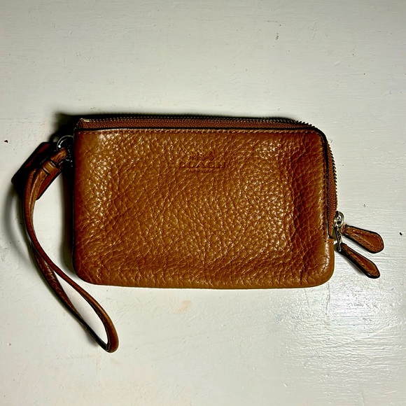 Coach leather wristlet - Picture 1 of 3